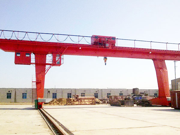 mdg型電動(dòng)單主梁吊鉤門式起重機(jī)